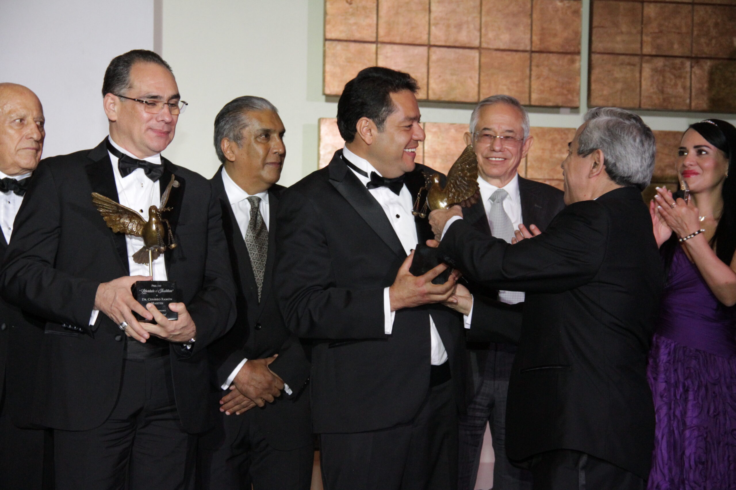 José Luis Salinas, Presidente de Grupo JLS. Dr. Valentín Herrera Alarcón, Secretario de Salud del Estado de Veracruz.