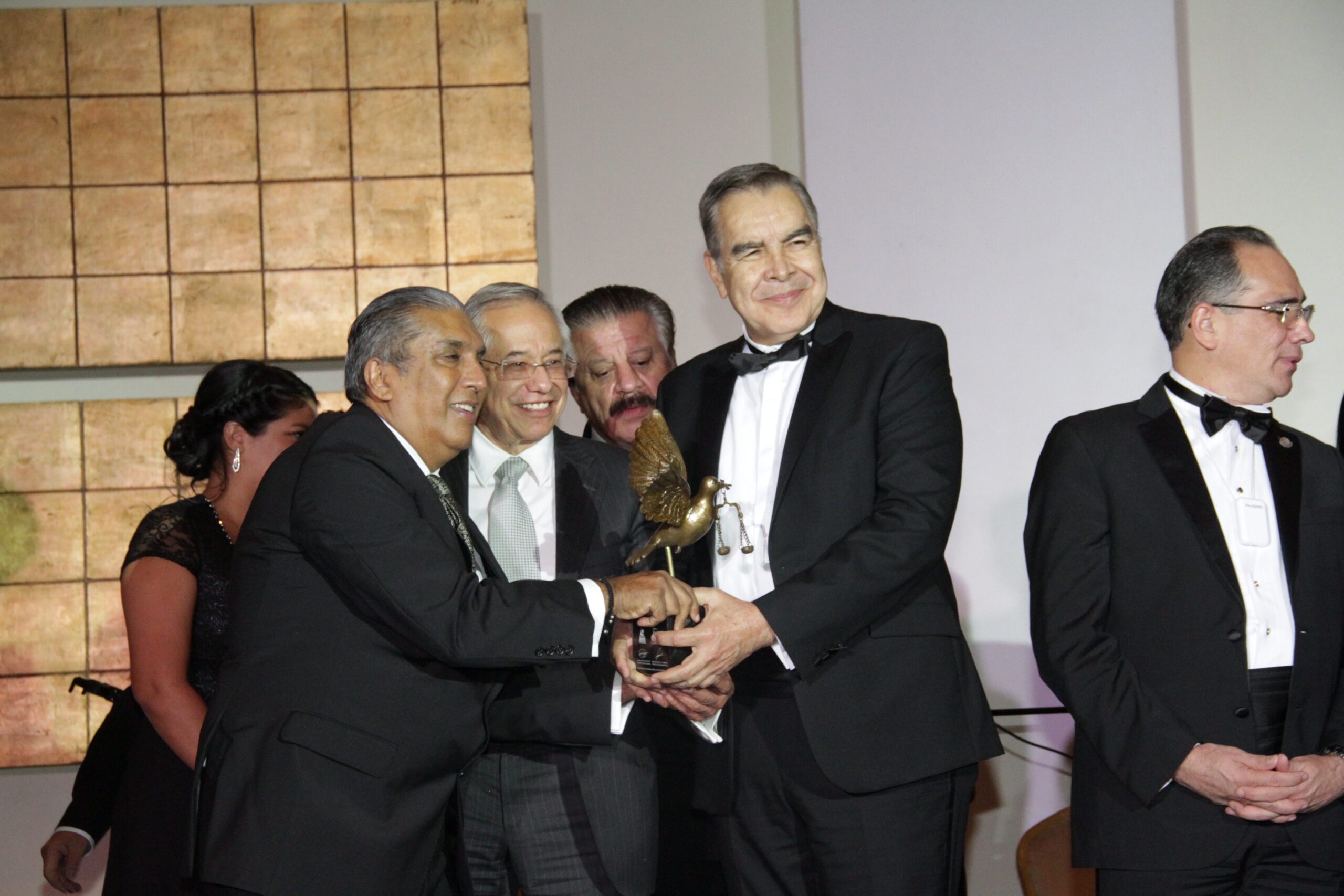 Hugo Camou, Presidente Fundador de ISA Corporativo.